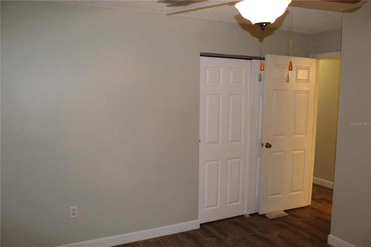21110 PLANTATION STREET — photo 30 of 51