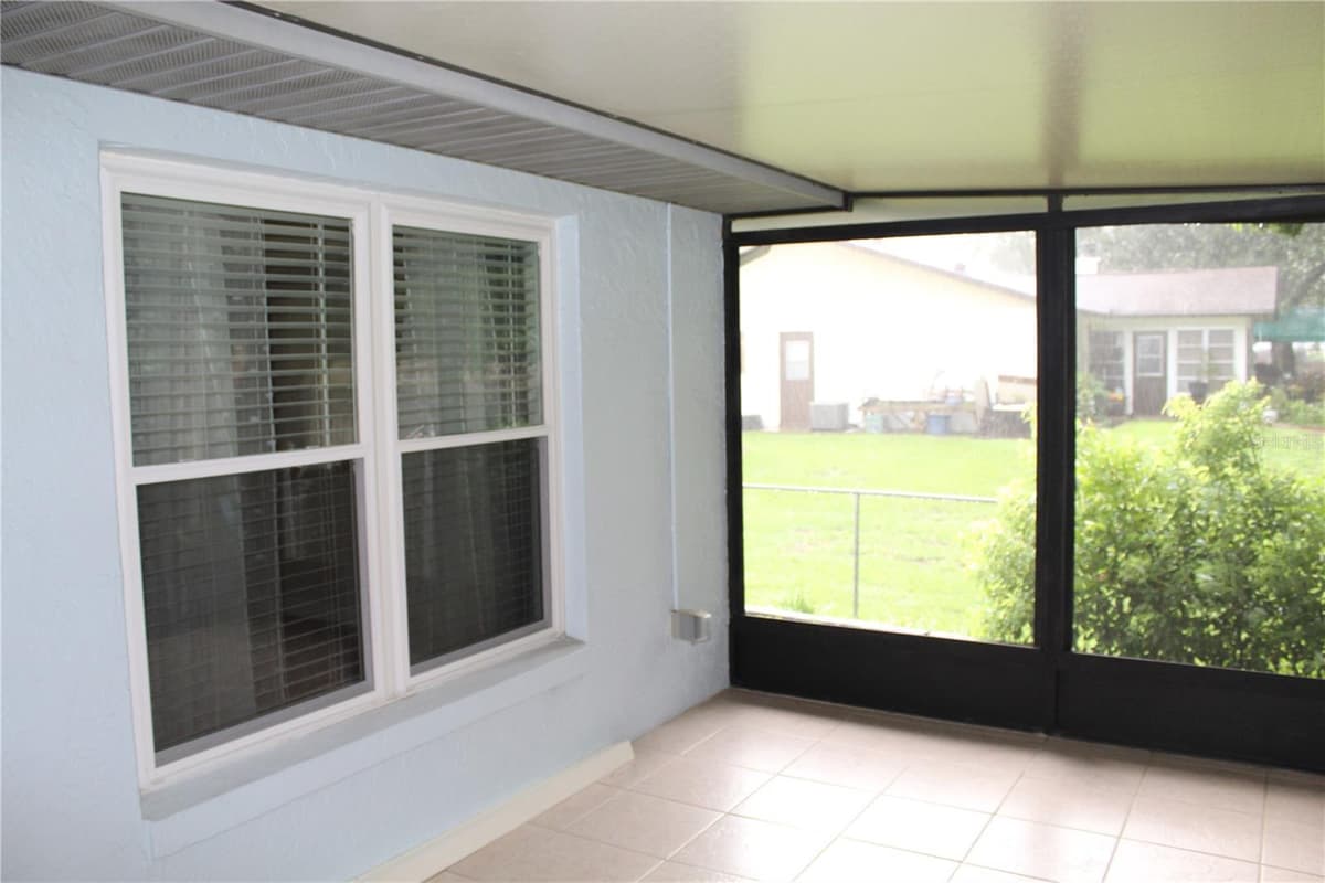21110 PLANTATION STREET — photo 42 of 51