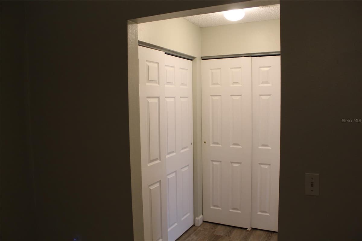 21110 PLANTATION STREET — photo 10 of 51