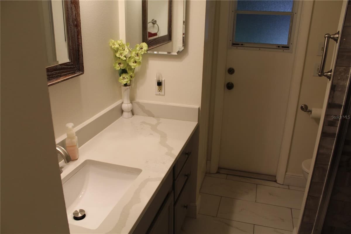 21110 PLANTATION STREET — photo 32 of 51
