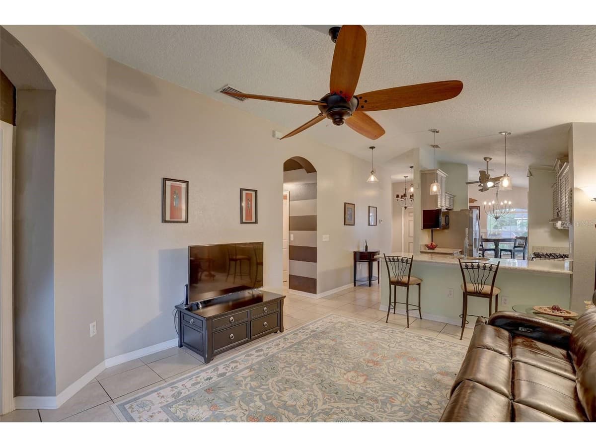 8252 CRESCENT MOON DRIVE — photo 13 of 33