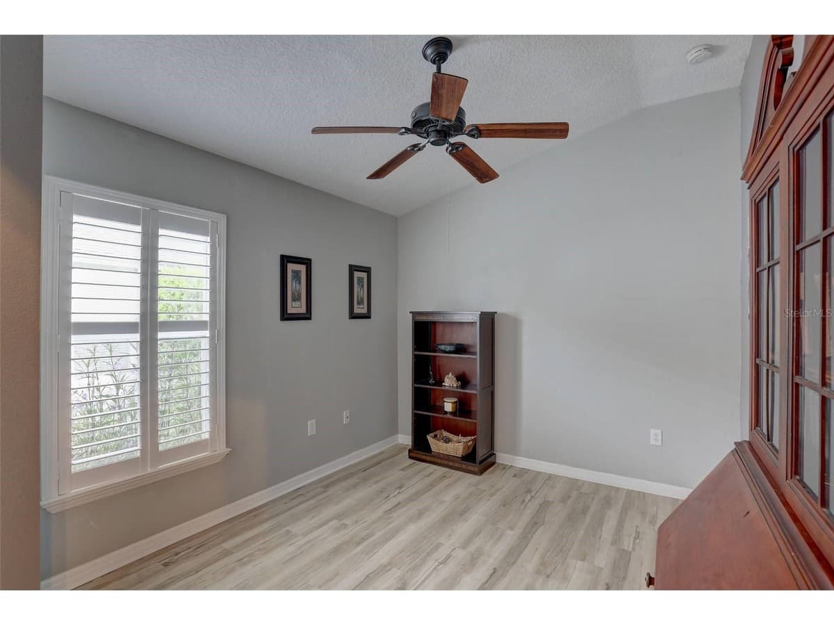 8252 CRESCENT MOON DRIVE — photo 27 of 33