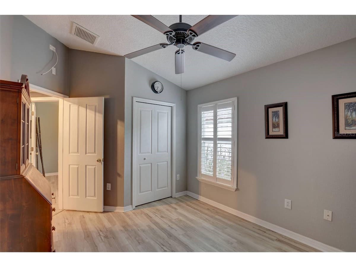 8252 CRESCENT MOON DRIVE — photo 25 of 33