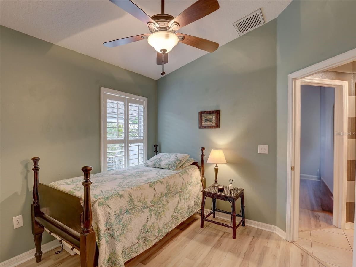8252 CRESCENT MOON DRIVE — photo 21 of 33