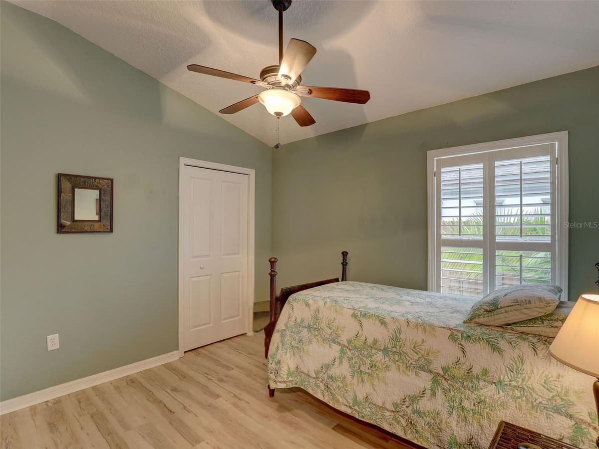 8252 CRESCENT MOON DRIVE — photo 22 of 33