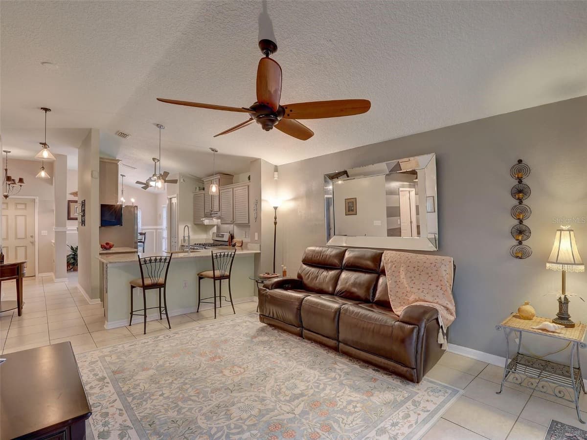 8252 CRESCENT MOON DRIVE — photo 11 of 33