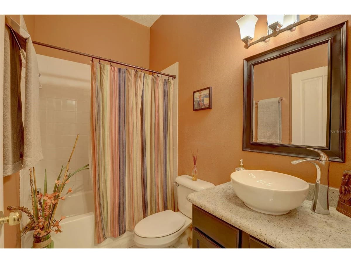 8252 CRESCENT MOON DRIVE — photo 24 of 33