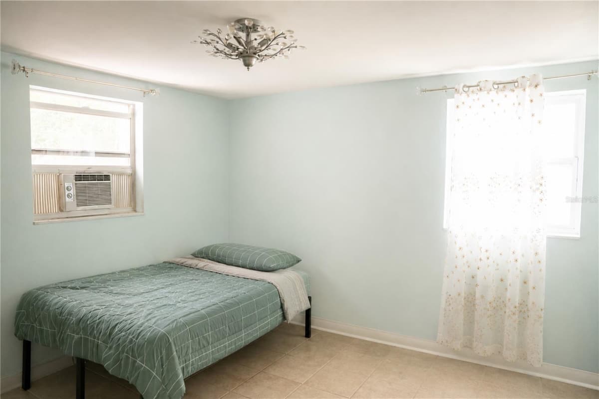 636 DOGWOOD COURT — photo 5 of 14