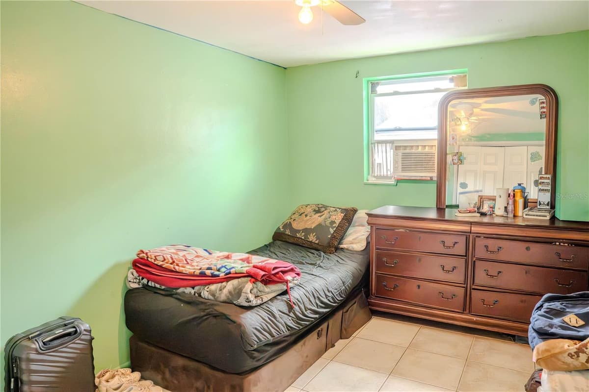 636 DOGWOOD COURT — photo 11 of 14