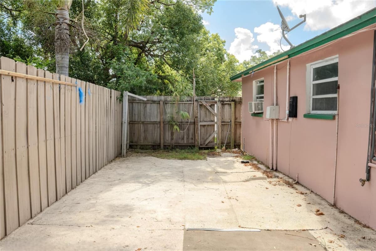 636 DOGWOOD COURT — photo 14 of 14