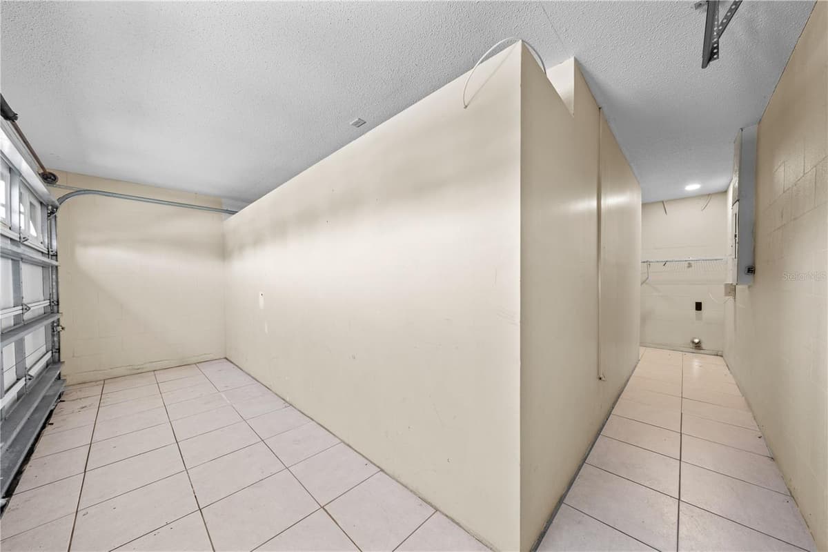 688 JAGUAR COURT — photo 28 of 43