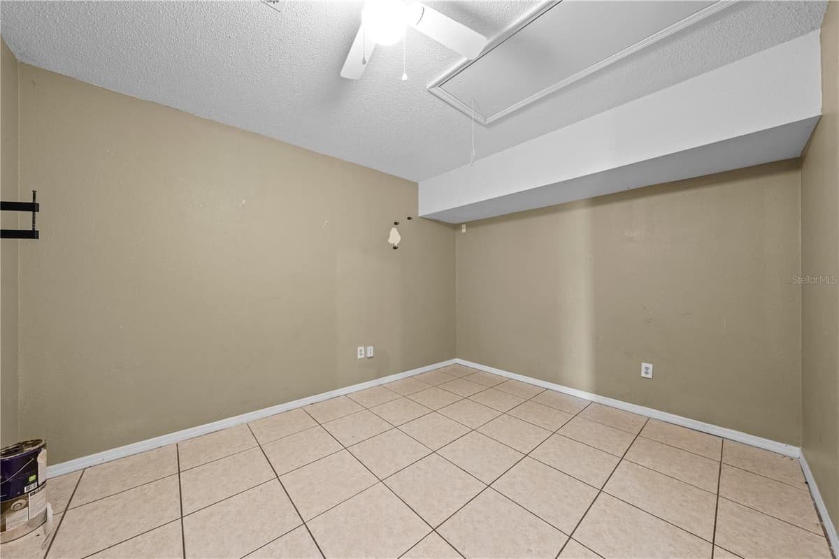 688 JAGUAR COURT — photo 25 of 43