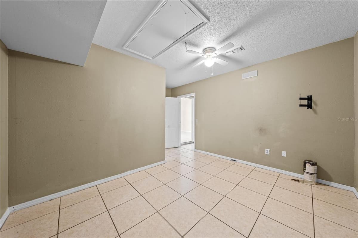 688 JAGUAR COURT — photo 26 of 43
