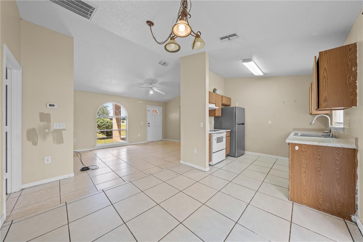 688 JAGUAR COURT — photo 9 of 43