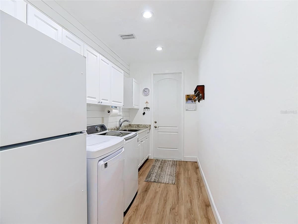5056 MYRTLE BEACH DRIVE — photo 41 of 62