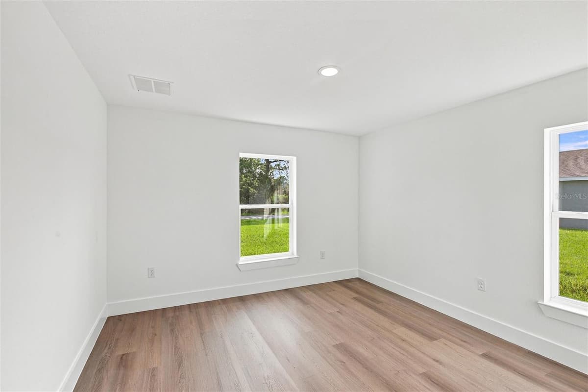 6898 DICKINSON DRIVE — photo 28 of 48