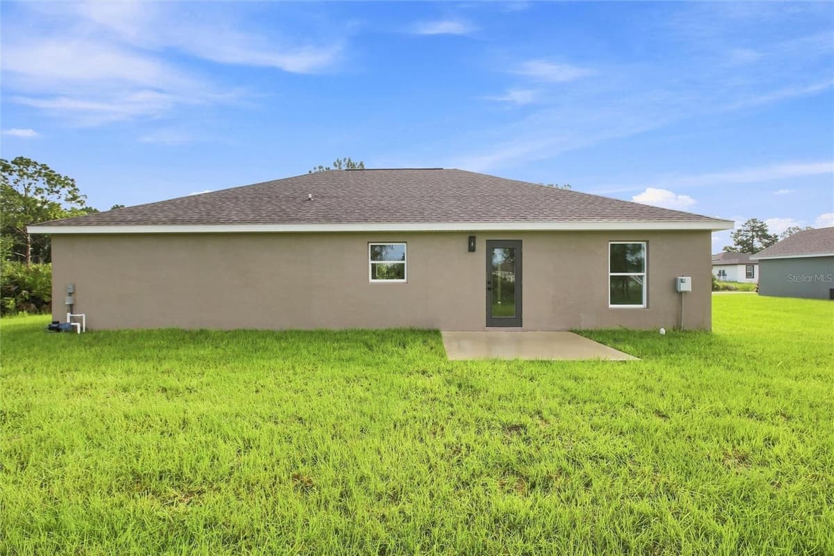 6898 DICKINSON DRIVE — photo 34 of 48