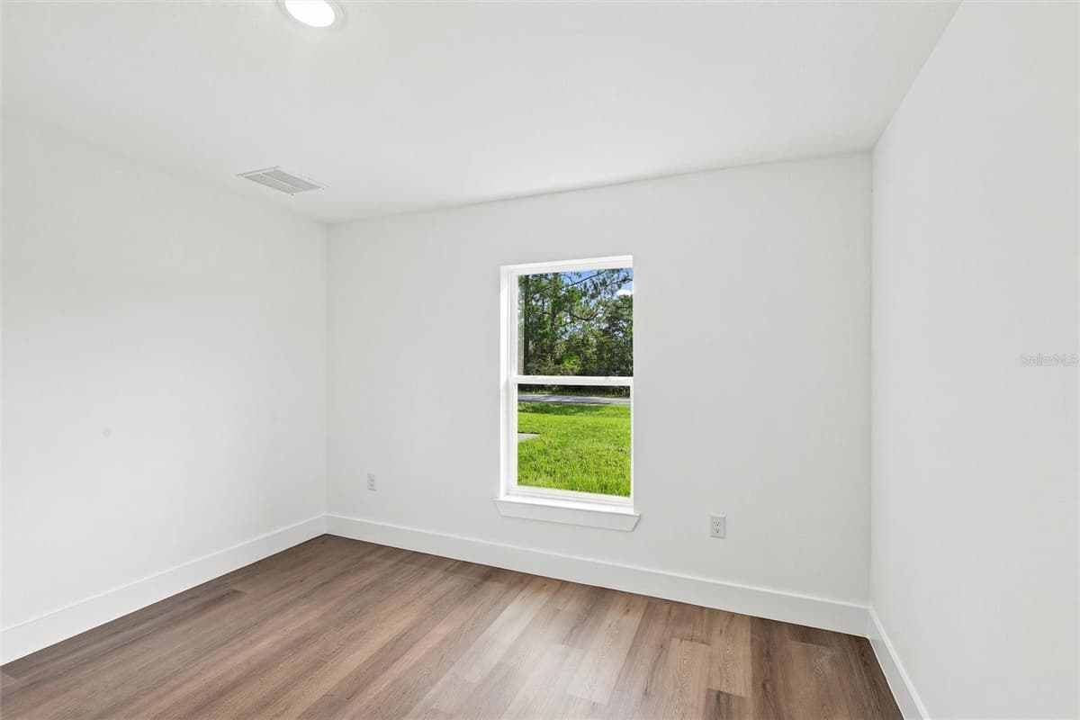 6898 DICKINSON DRIVE — photo 30 of 48