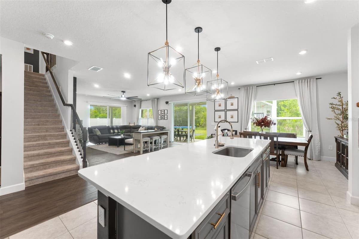 602 ROMINGER LOOP — photo 8 of 38