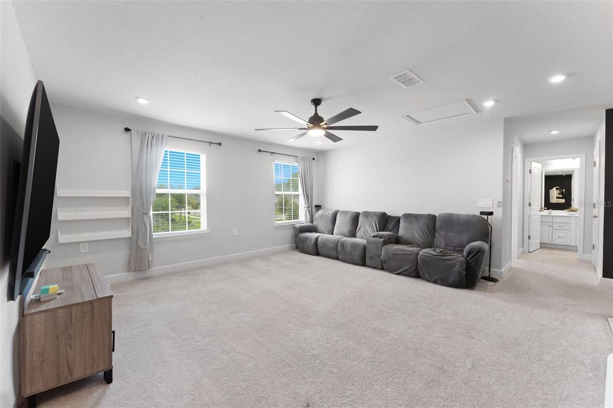 602 ROMINGER LOOP — photo 18 of 38
