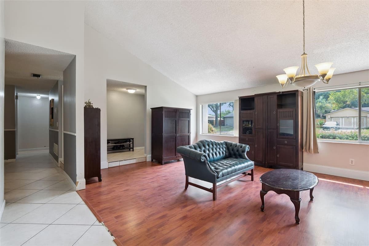 971 WAVERLY DRIVE — photo 3 of 31