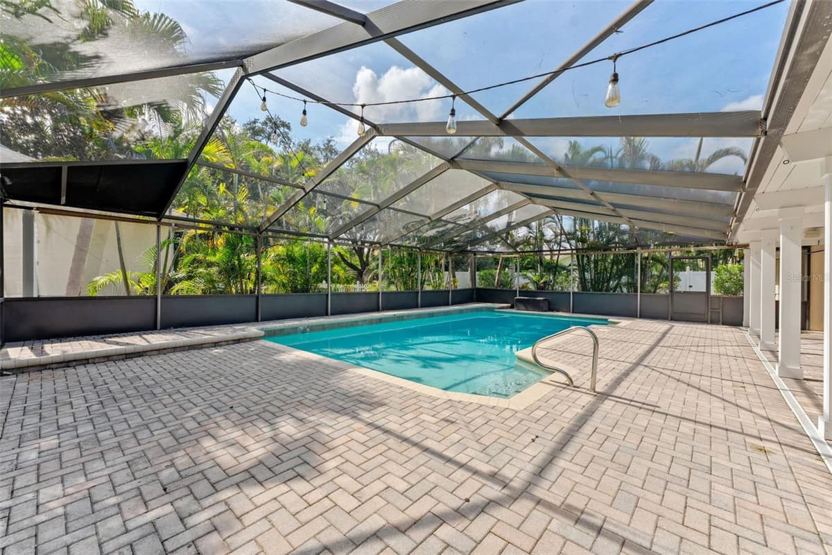 2109 MEADOW BROOK DRIVE — photo 50 of 62