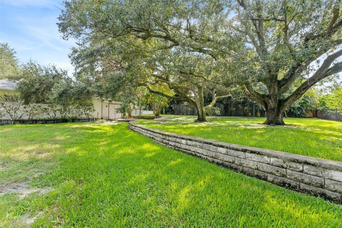 2109 MEADOW BROOK DRIVE — photo 54 of 62