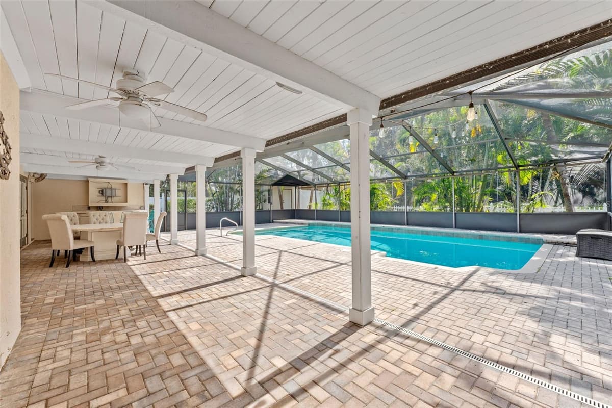 2109 MEADOW BROOK DRIVE — photo 47 of 62