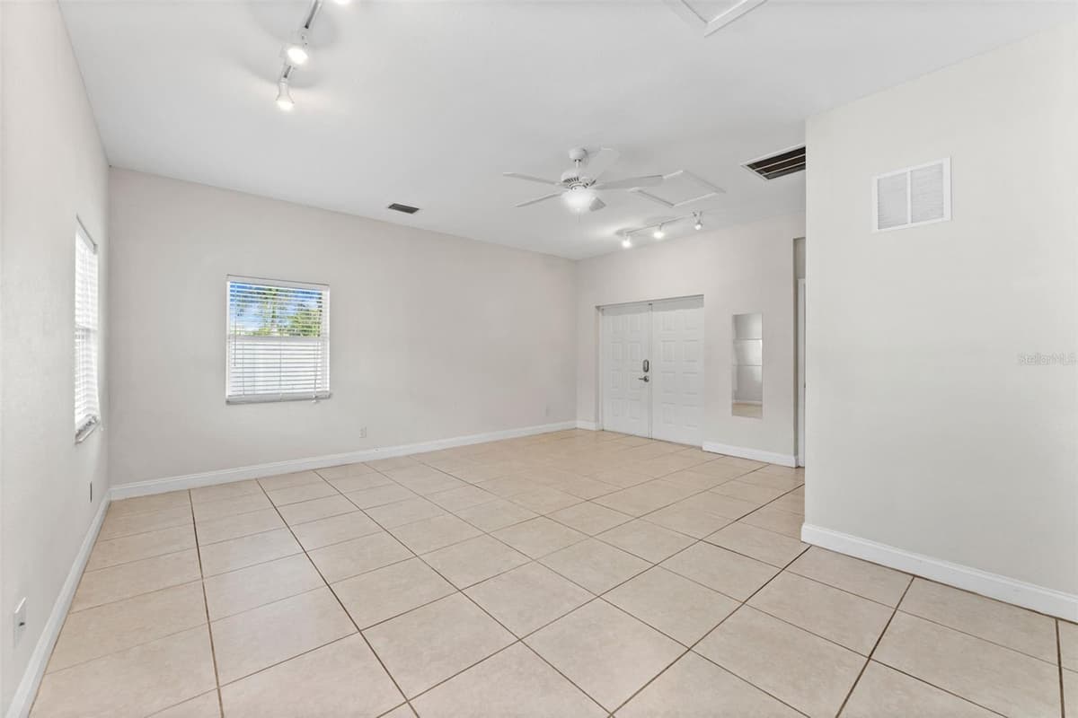 2109 MEADOW BROOK DRIVE — photo 38 of 62