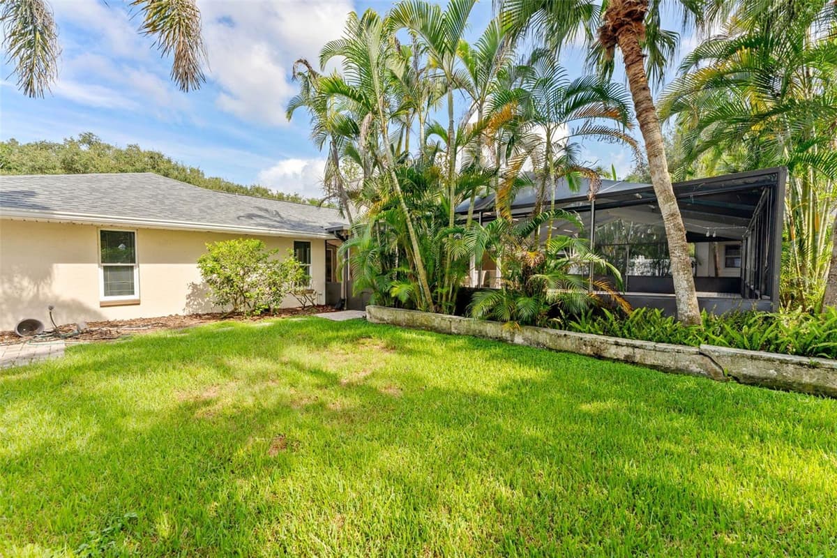 2109 MEADOW BROOK DRIVE — photo 55 of 62