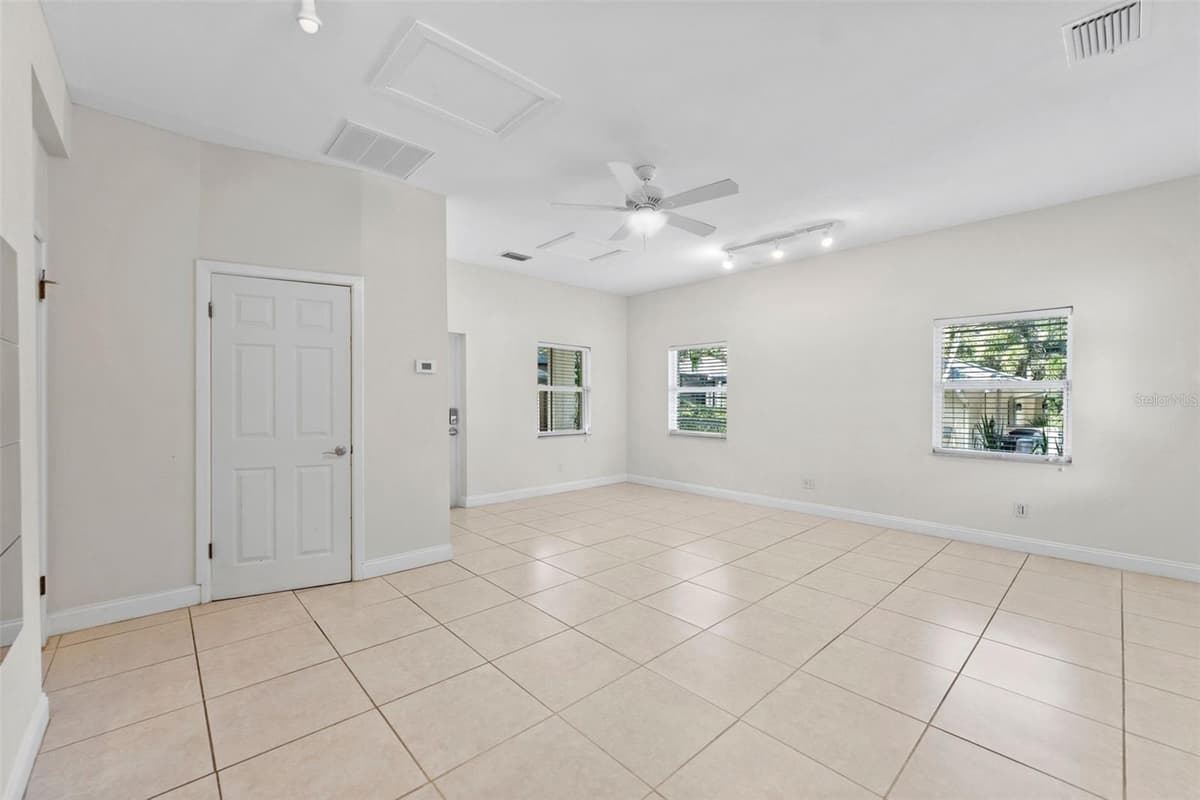 2109 MEADOW BROOK DRIVE — photo 39 of 62