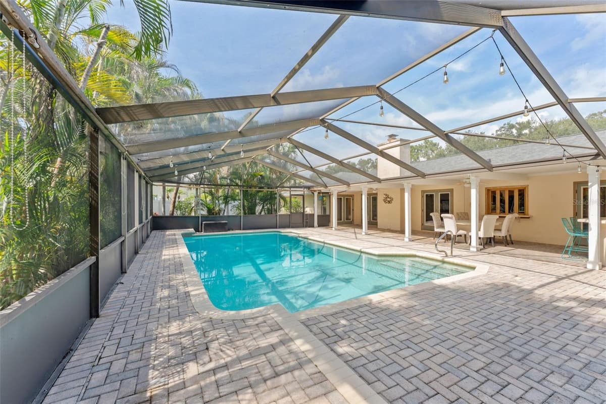 2109 MEADOW BROOK DRIVE — photo 49 of 62