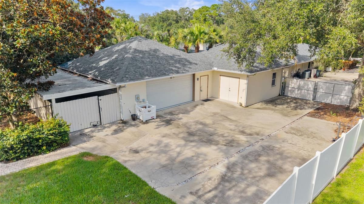 2109 MEADOW BROOK DRIVE — photo 58 of 62