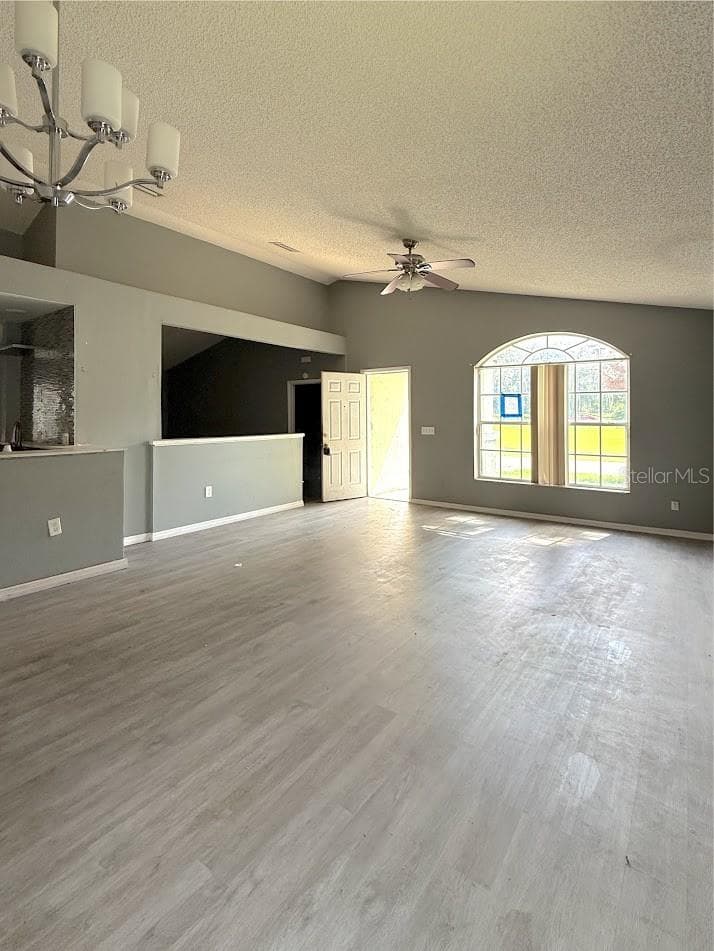 6313 LIVEWOOD OAKS DRIVE — photo 4 of 23