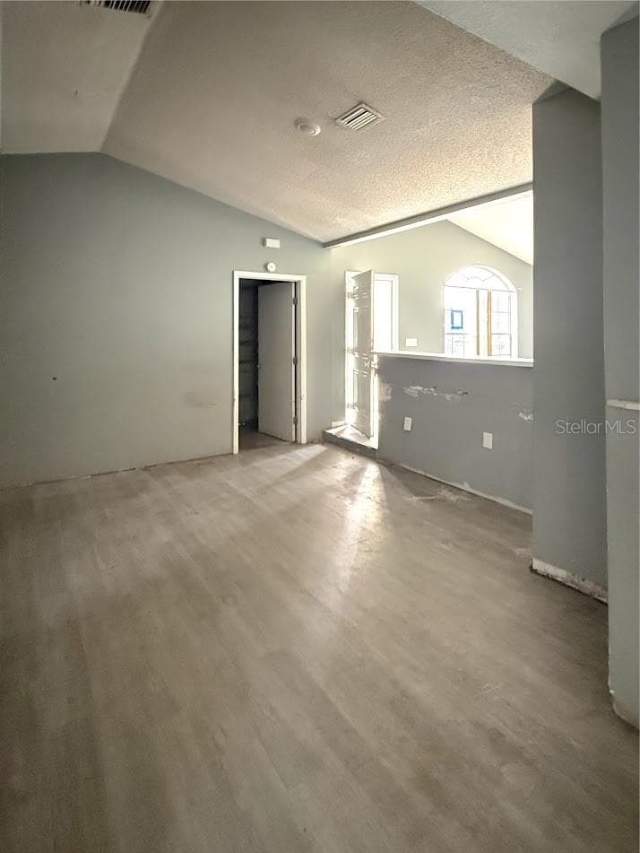 6313 LIVEWOOD OAKS DRIVE — photo 12 of 23