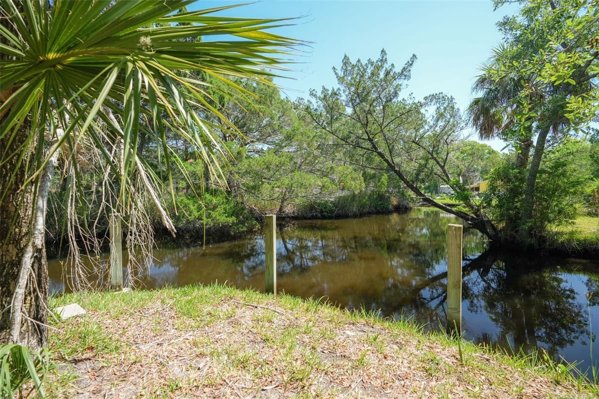 10709 HALLS RIVER ROAD — photo 54 of 59