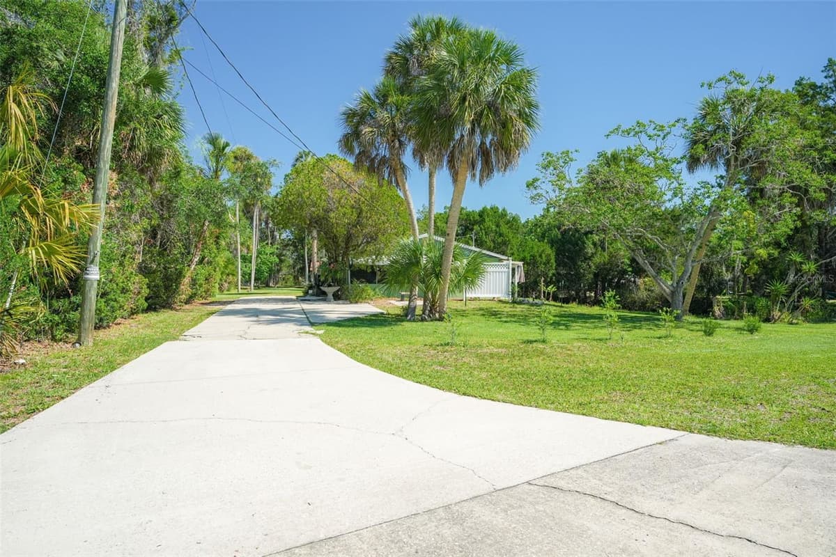 10709 HALLS RIVER ROAD — photo 45 of 59