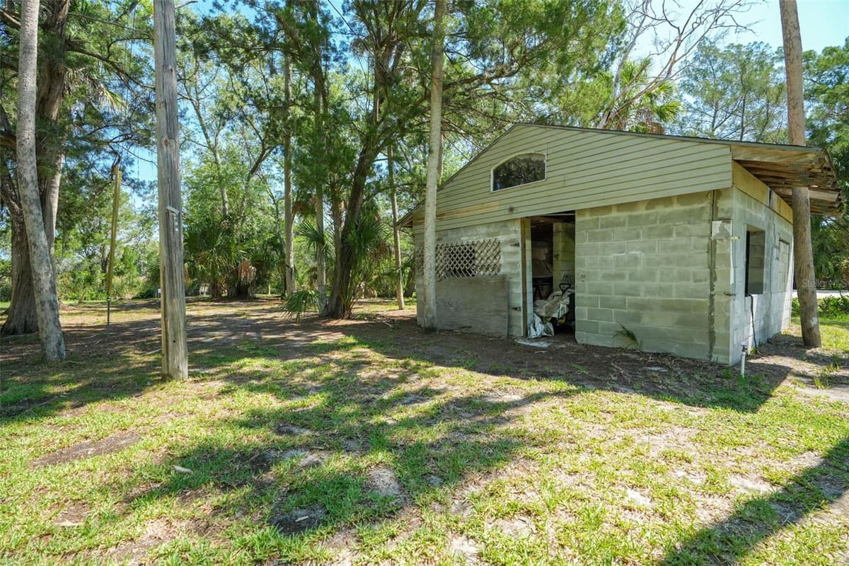 10709 HALLS RIVER ROAD — photo 52 of 59