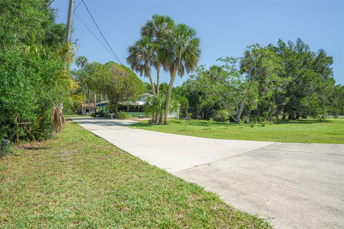10709 HALLS RIVER ROAD — photo 44 of 59
