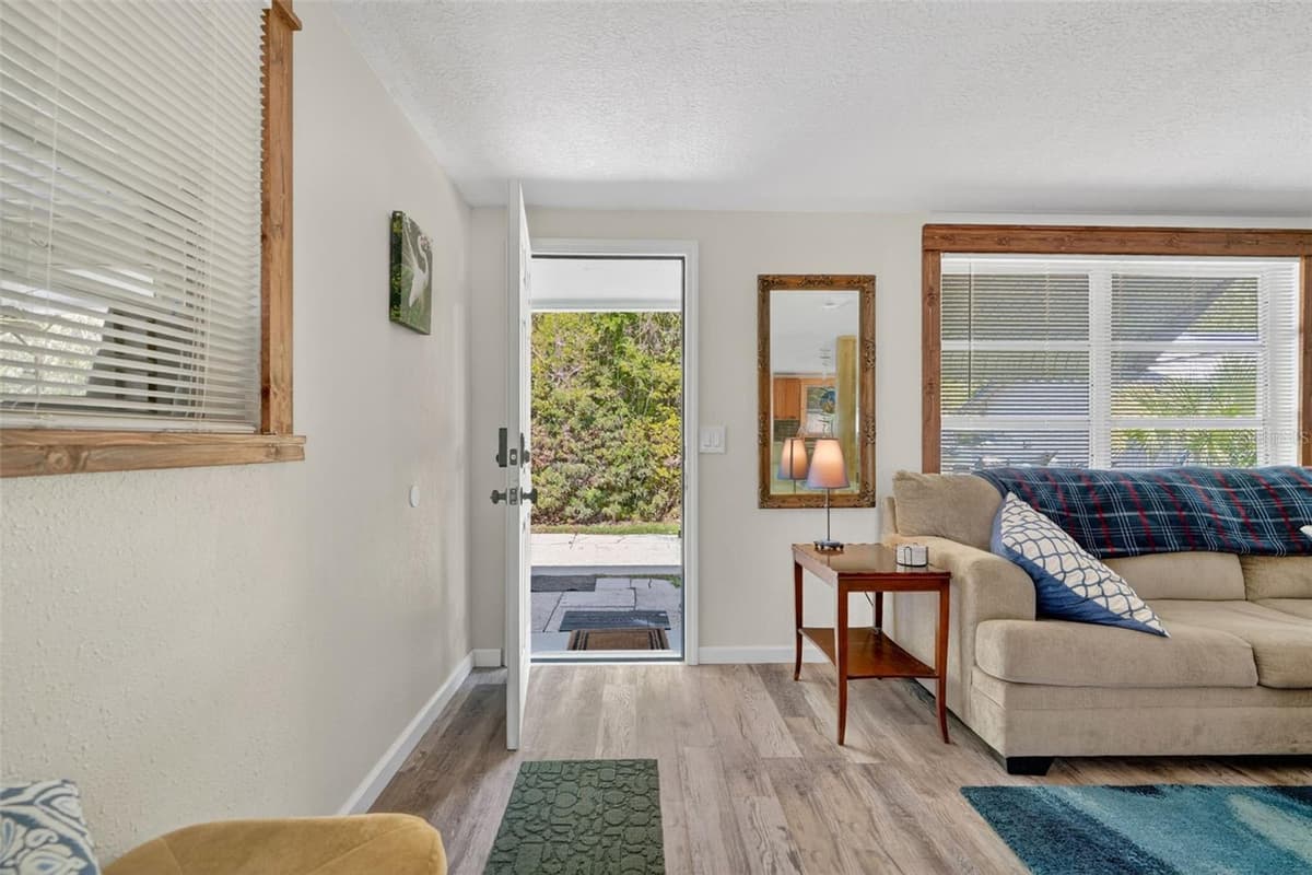 10709 HALLS RIVER ROAD — photo 18 of 59