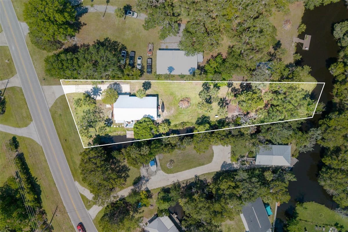 10709 HALLS RIVER ROAD — photo 14 of 59
