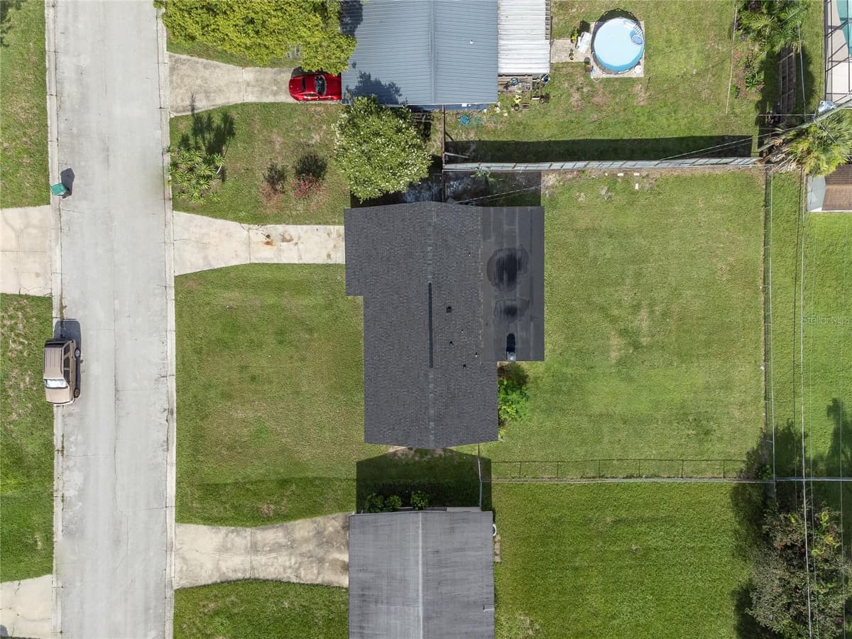 3733 SURREY DRIVE — photo 43 of 54