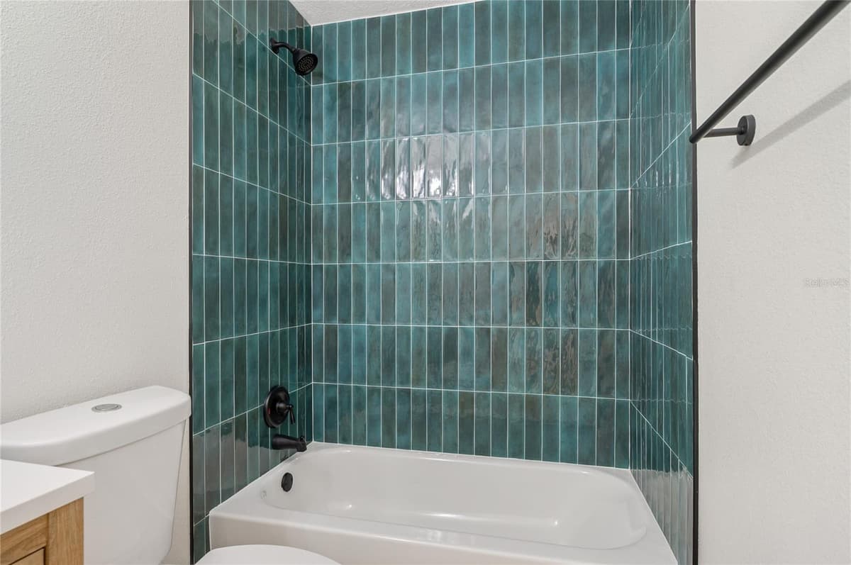 3733 SURREY DRIVE — photo 33 of 54