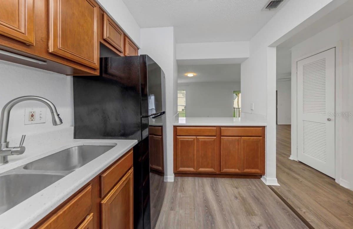 643 HAVEN PLACE — photo 9 of 28