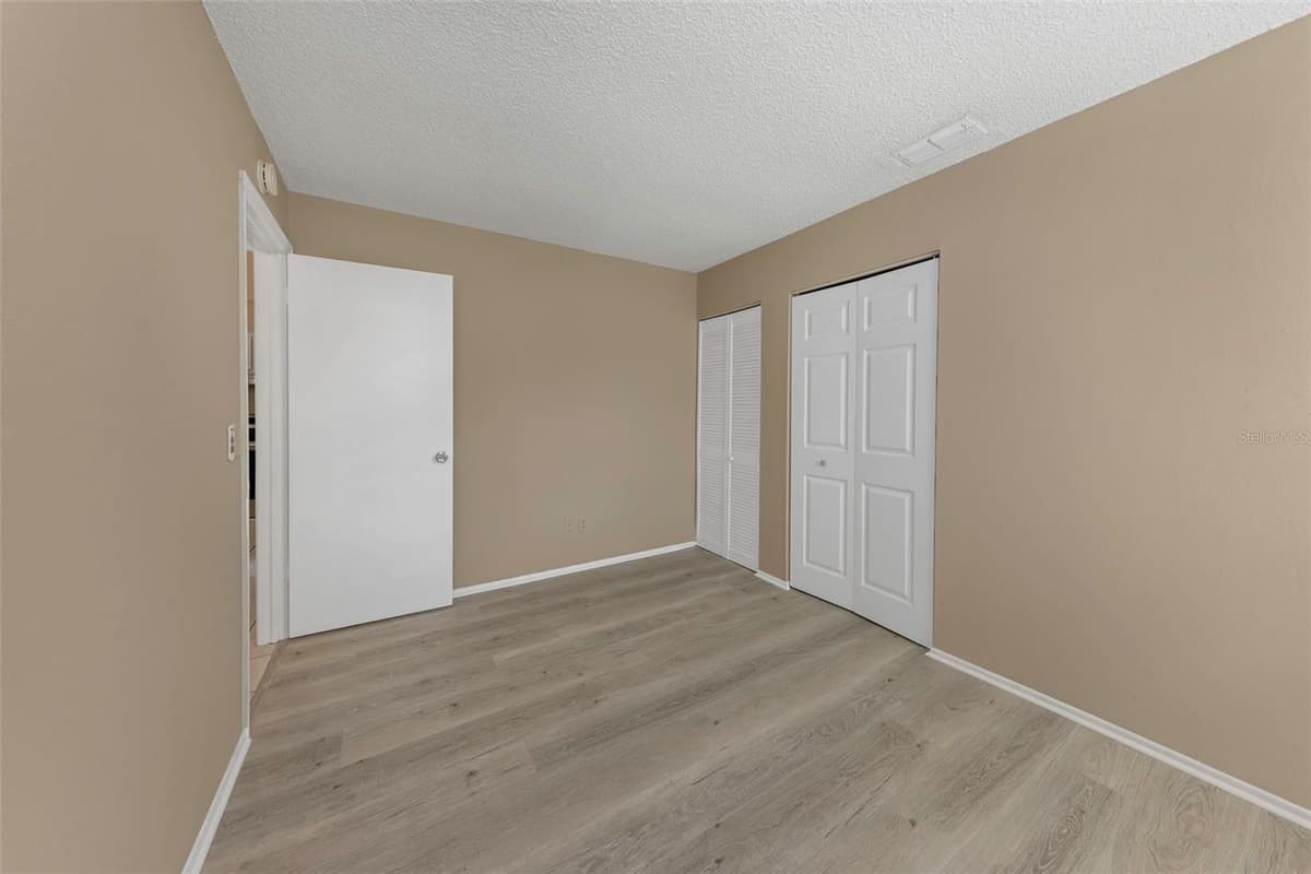 3199 PHLOX DRIVE — photo 8 of 45