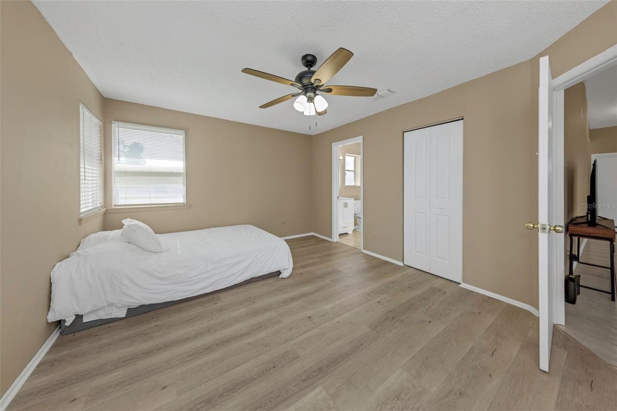 3199 PHLOX DRIVE — photo 31 of 45