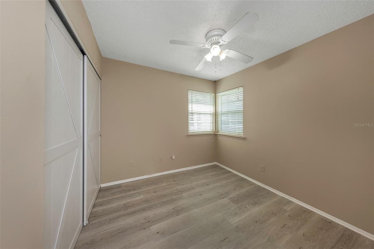 3199 PHLOX DRIVE — photo 5 of 45