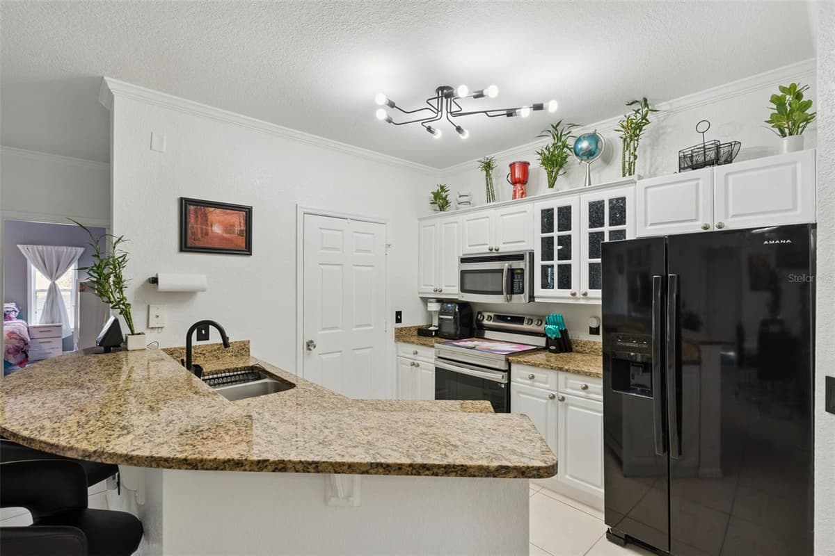 3561 CONROY ROAD — photo 11 of 53