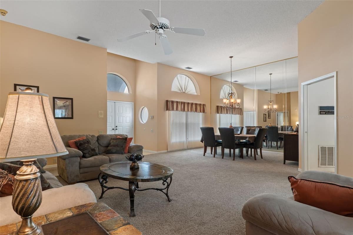 3225 GLENWOOD CIRCLE — photo 8 of 52