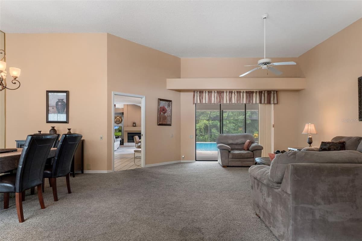 3225 GLENWOOD CIRCLE — photo 5 of 52